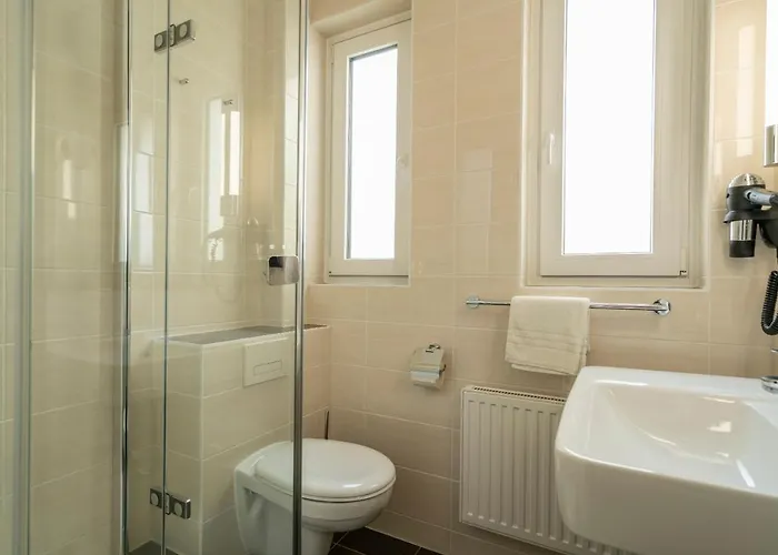 Koenigshof Hotell 4*